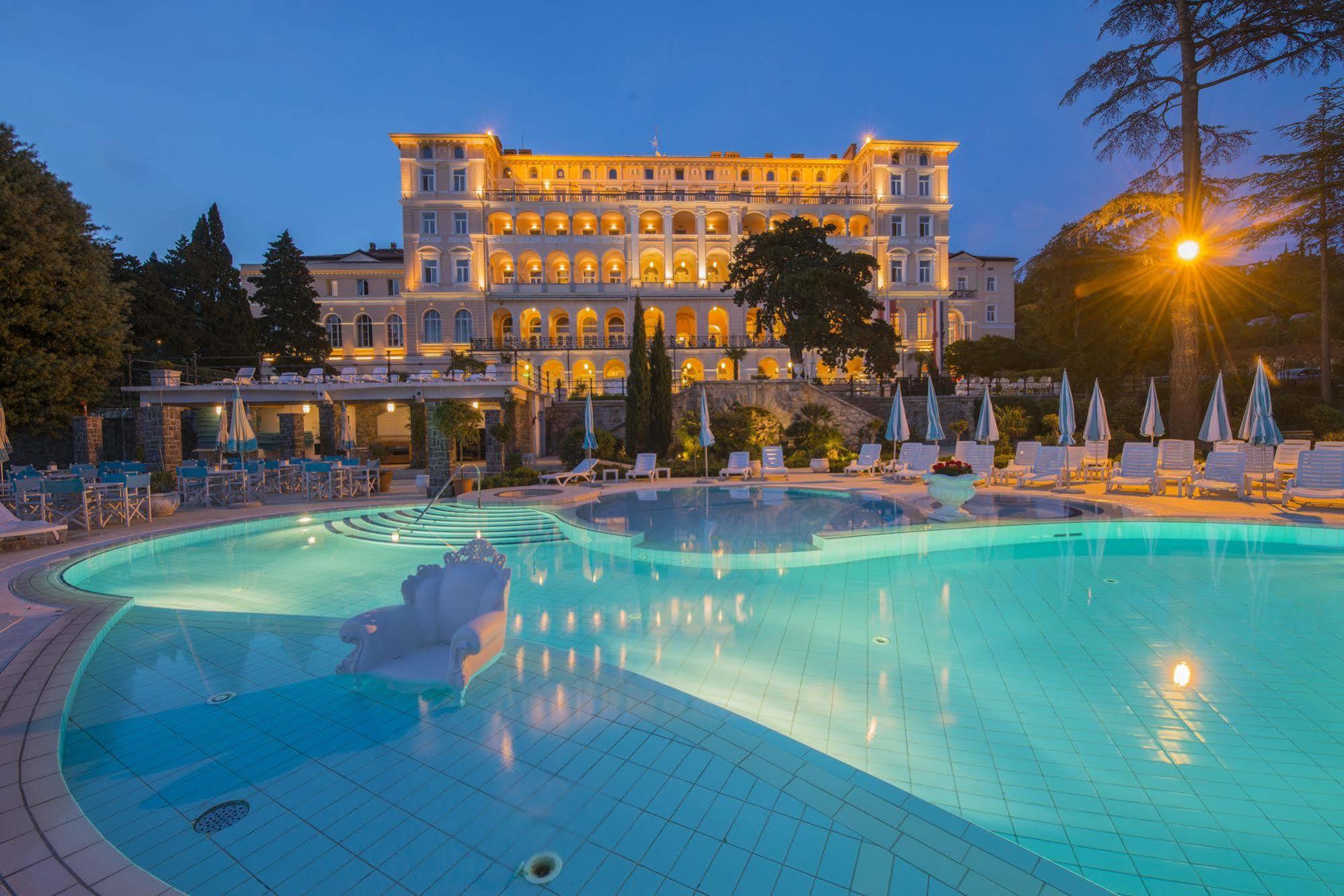Hotel Kvarner Palace Crikvenica Eksteriør billede